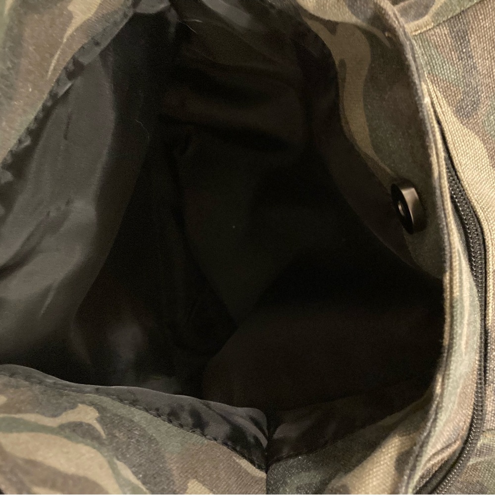 Harley-Davidson Camouflage Bucket Shoulder Bag With Studs - Picture 9 of 14